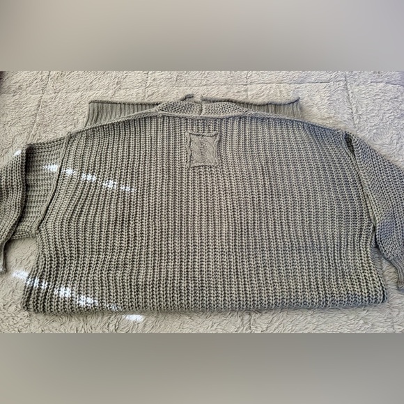 *SOLD* POL GRAY LONG OPEN FRONT CARDIGAN Chunky Knit Three Quarter Inch Sleeves - Picture 6 of 12
